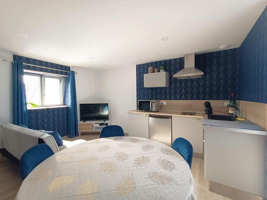 Aydoilles Appartement Independant La Tour Des Tuileries מראה חיצוני תמונה