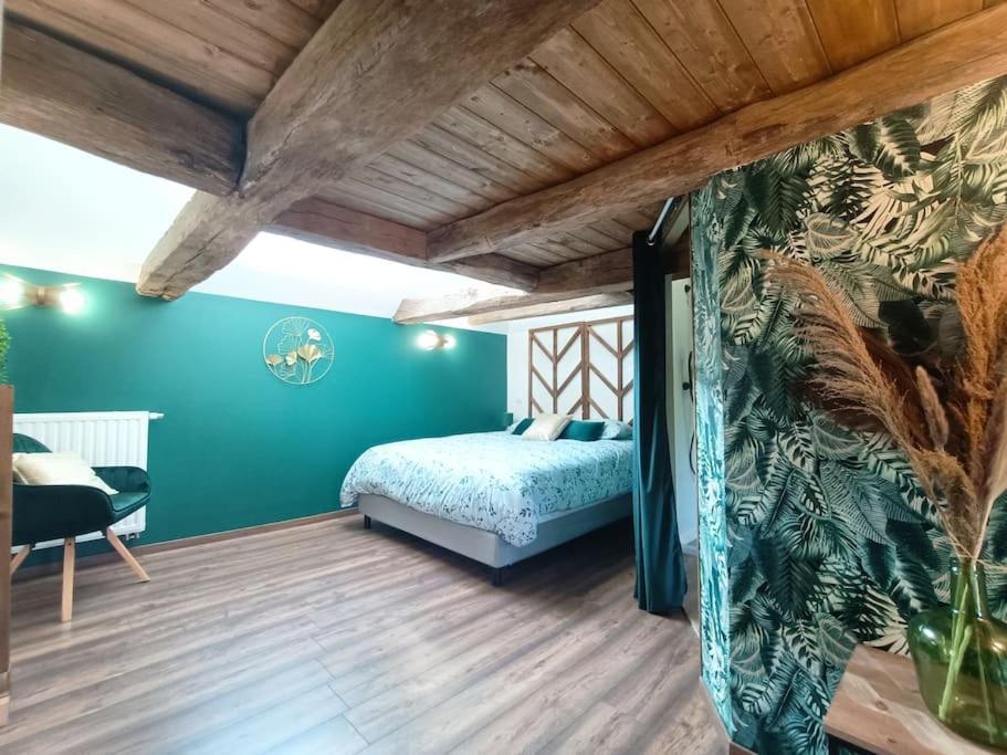 Aydoilles Appartement Independant La Tour Des Tuileries מראה חיצוני תמונה
